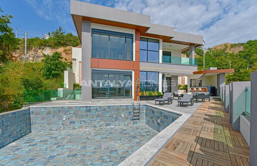 Sea-view House with Private Pool in Alanya Kargıcak